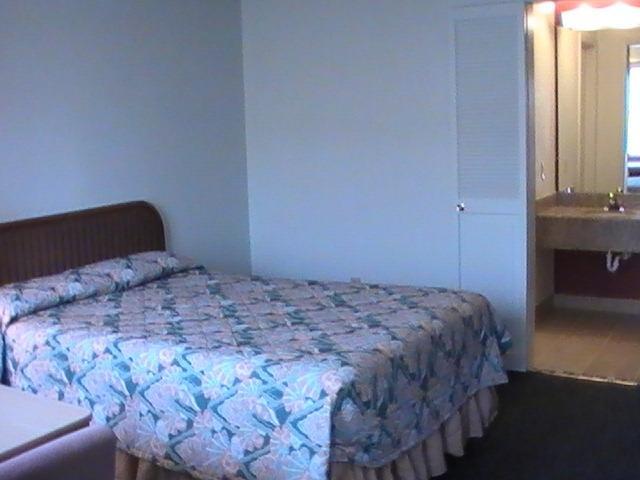 Hometown Inn Galion Habitación foto